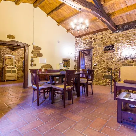 A Casa De Lopez Holiday home A Coruna