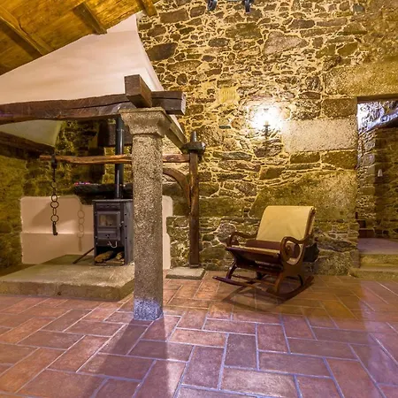 A Casa De Lopez * A Coruna